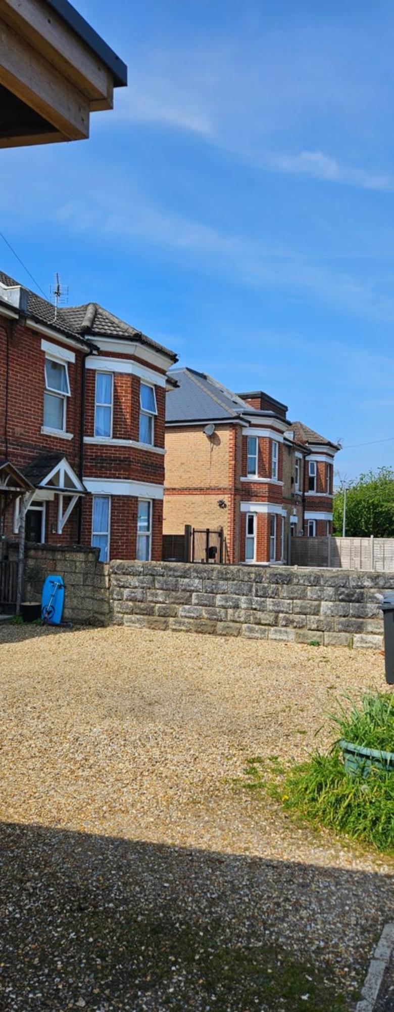 Town Walk To Train Bus Clubs Night Life Parking Kitchen Tv Etc * Bournemouth